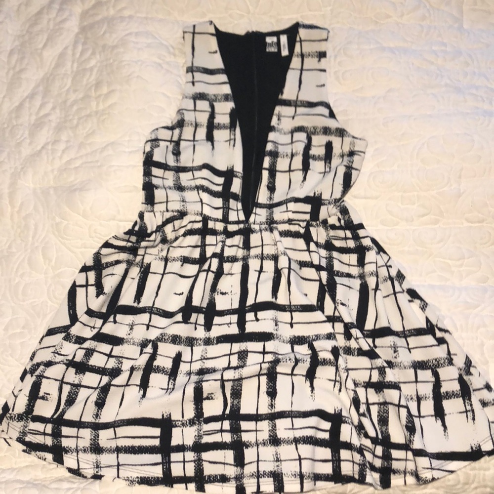 Dress - Picture 3 of 6